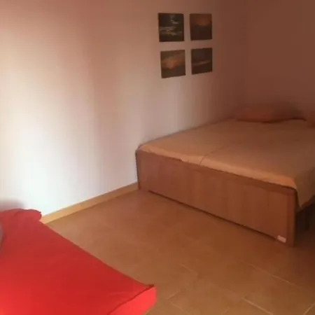 Toro Vista Casita - 1-2 Bedrooms